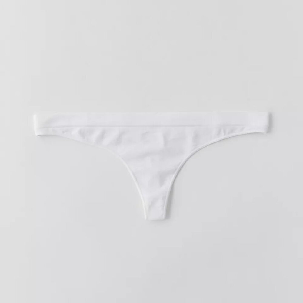 NWT UO Out From Under Minimal Seamless Knit White Thong - Picture 6 of 6